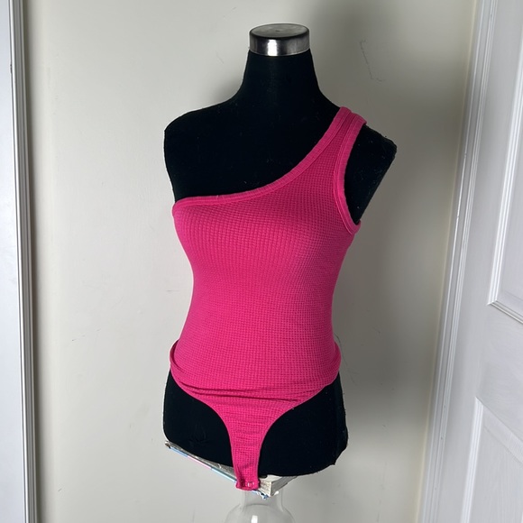Sugar Rain Stretchy Barbie Pink One Shoulder Bodysuit Size M/L - Picture 1 of 11